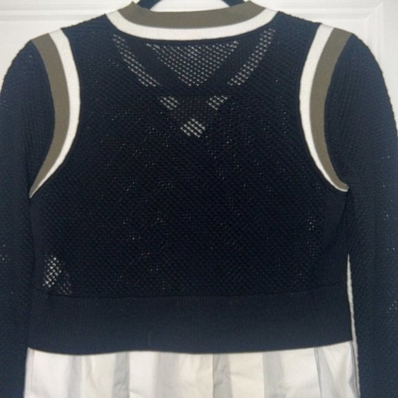 VERONICA Beard V-neck Mesh Pullover with pleated back size XS - Picture 11 of 14